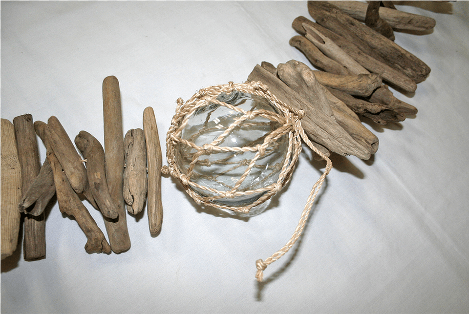 Driftwood Garland With Glass Buoys Wood Free Png