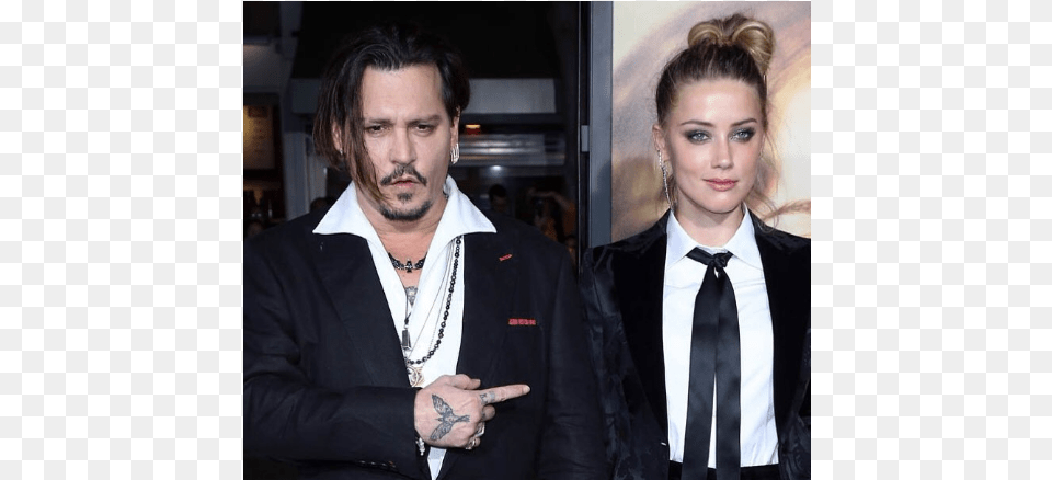 El Actor Johnny Depp Junto A Amber Heard Johnny Depp Amber H, Accessories, Suit, Tie, Formal Wear Png