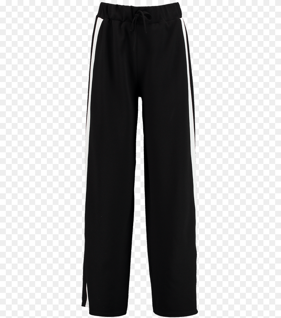 Go For The Off Duty Look That Gigi Wears So Well In Msgm Black Cropped Trousers, Clothing, Shorts, Pants Png
