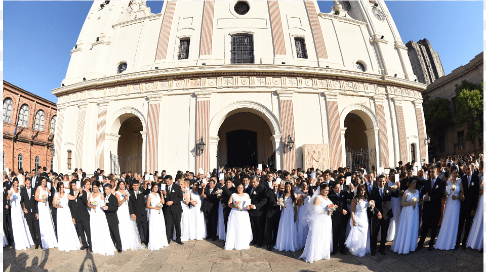 La Celebracin Religiosa Tuvo Lugar En La Catedral Catedral Metropolitana, Formal Wear, Clothing, Dress, Fashion Free Png Download