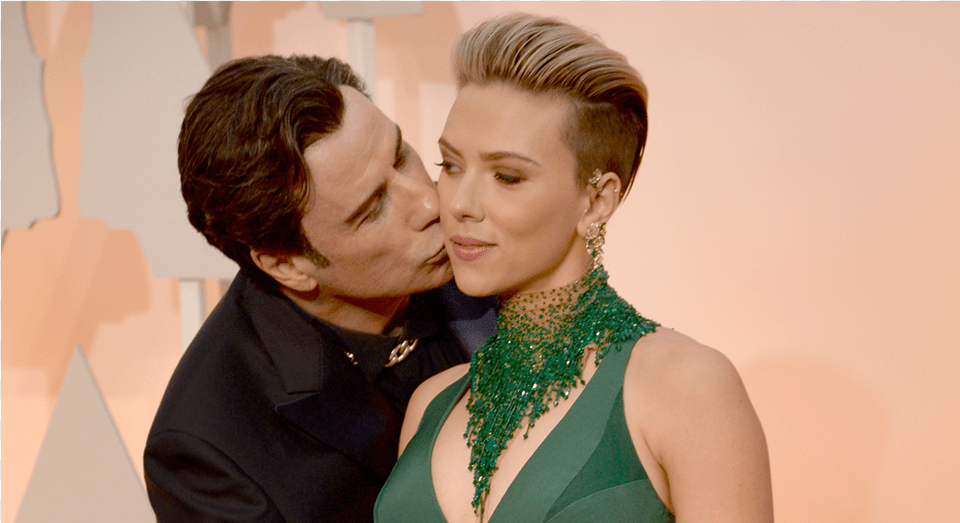 Le Baiser Gnant De John Travolta Scarlett Johansson Scarlett Johansson Travolta, Woman, Male, Man, Female Free Png