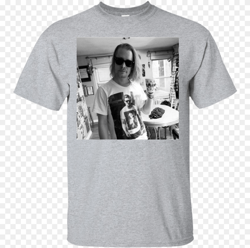 Macaulay Culkin Men Wearing Ryan Gosling T Shirt, Accessories, T-shirt, Clothing, Sunglasses Png Image