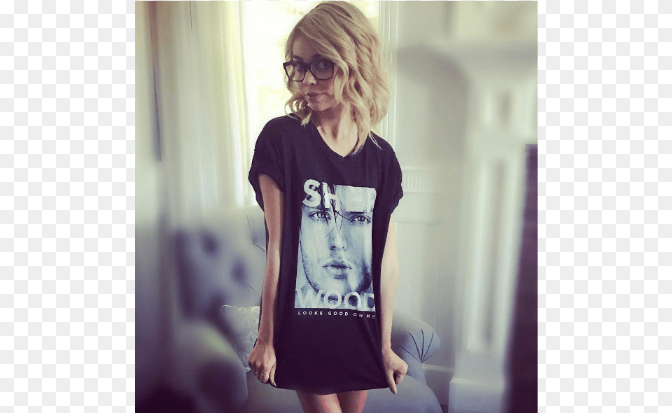 Sarah Hyland Body Shaming, Clothing, Sleeve, T-shirt, Female Free Png